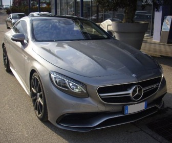 La Mercedes sostituisce la sua coup di lusso, la CL, con la versione coup della Classe S, la S Coup SEC