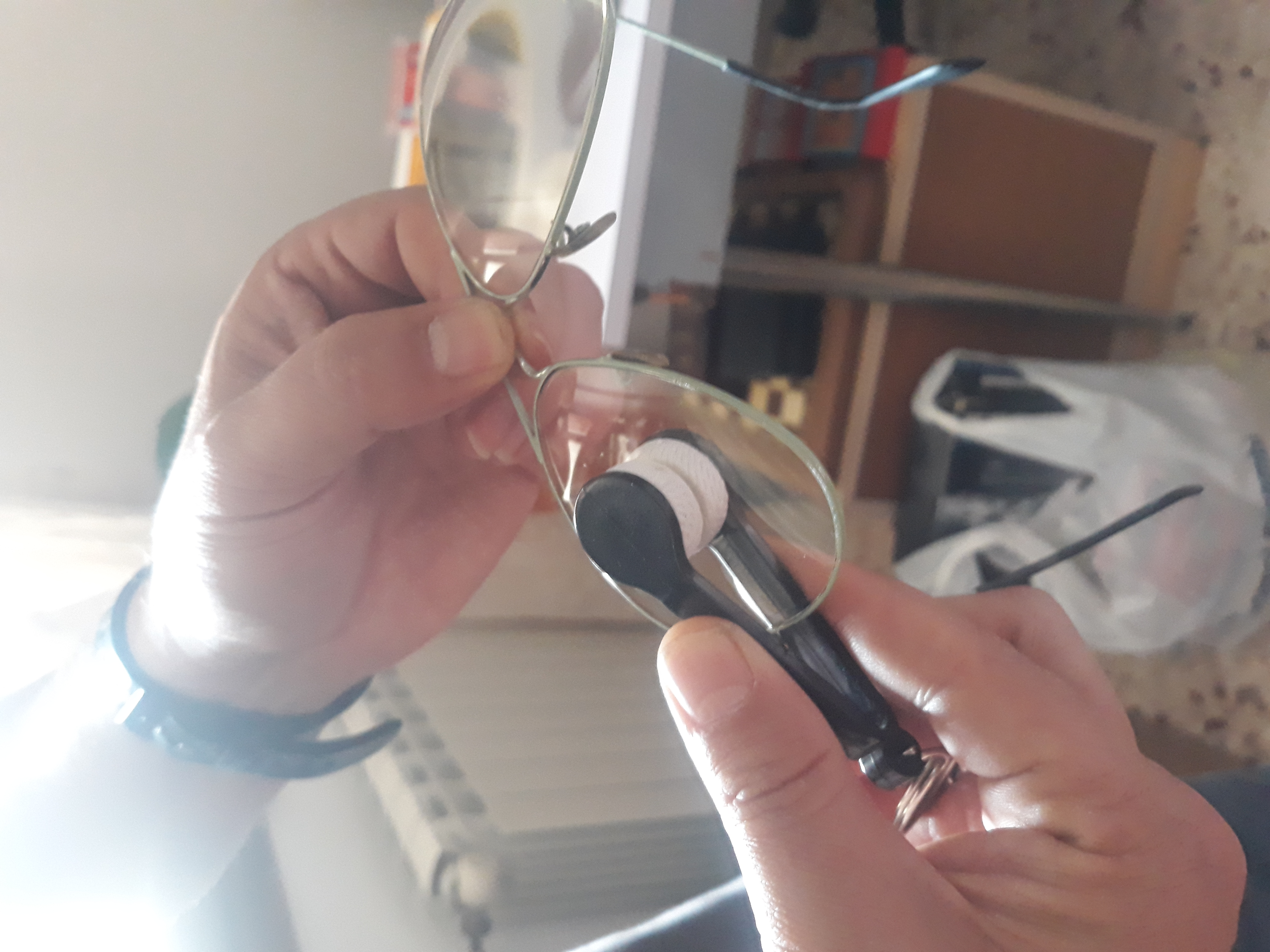 Clear Glass Mobile - Pulitore di Occhiali Portatile